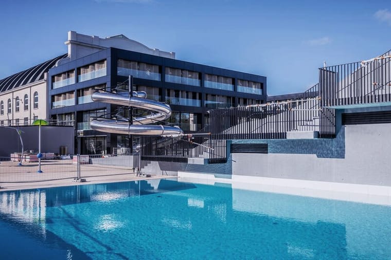 Das Zentrum Nancy Thermal und seine Außenbecken